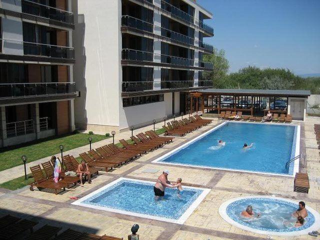 Апартаменти В Помориебей Комплекс Pomorie Extérieur photo